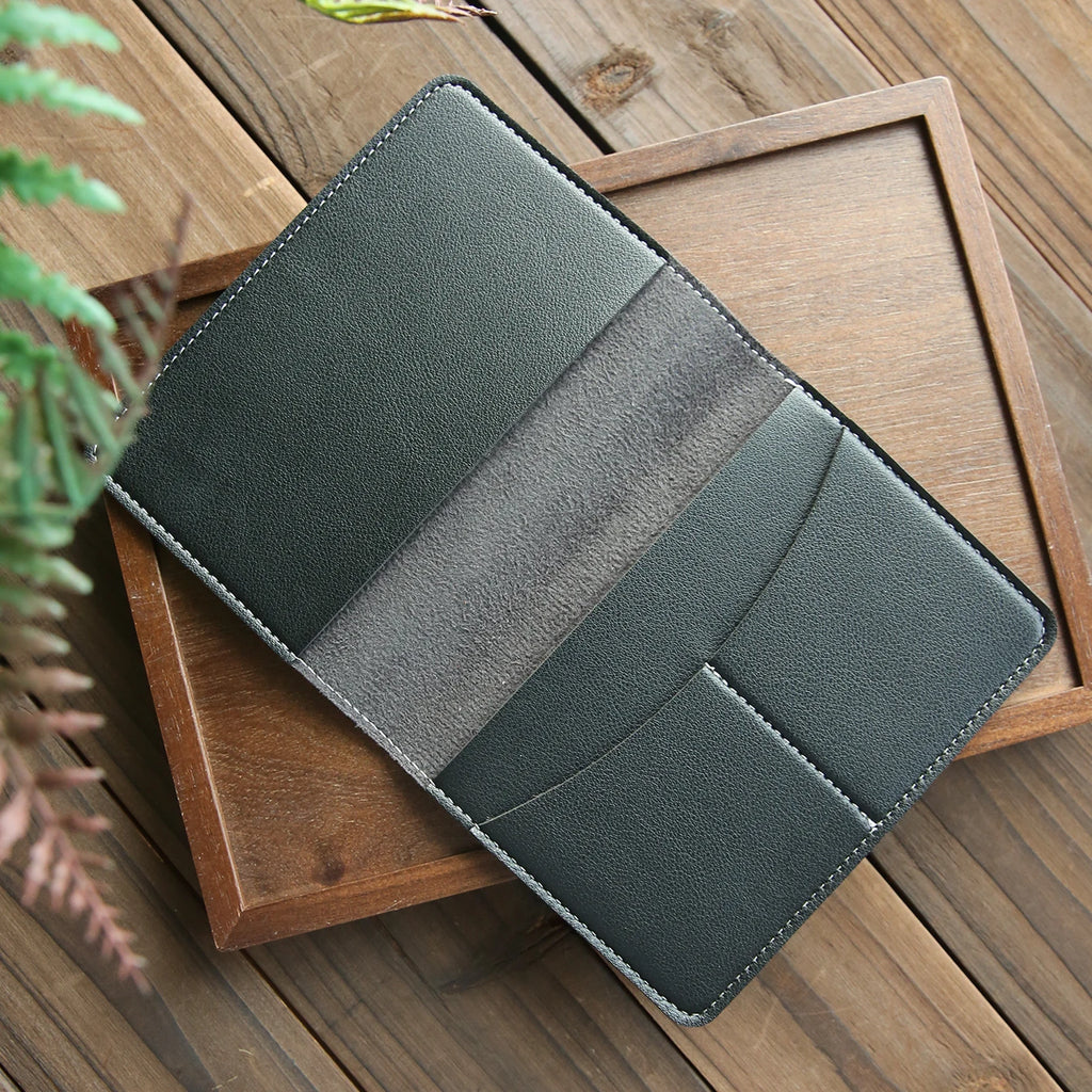 1 PCS Custom Name Passport Holder Personalized Leather Passport Cove Customized Travel Accessories Handmade Passport Holder Gift