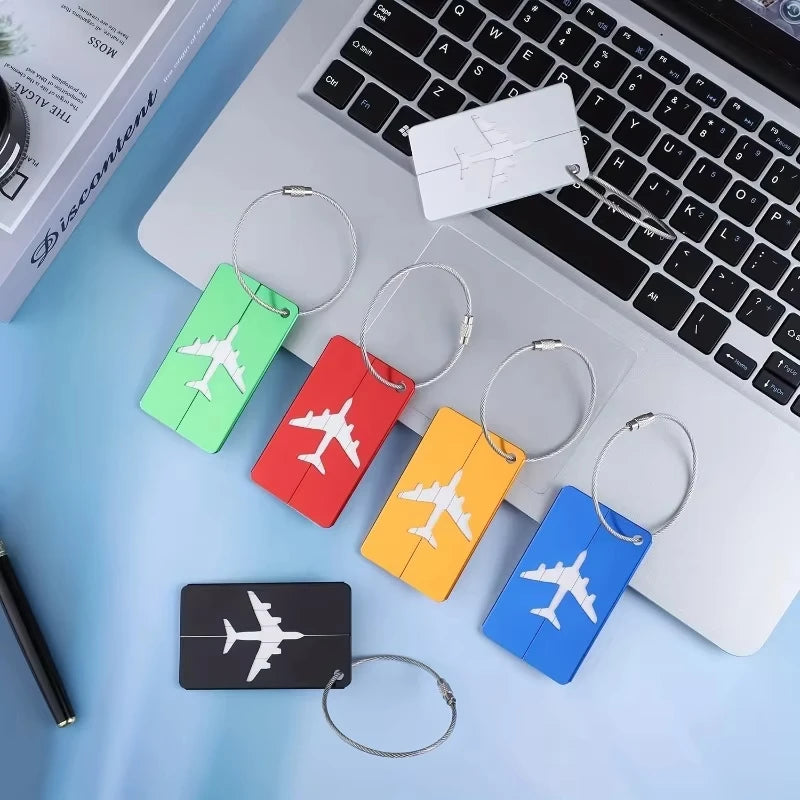 Pack Etiquetas de Maleta Aluminio — Diseño Antirrobo con Anilla de Acero